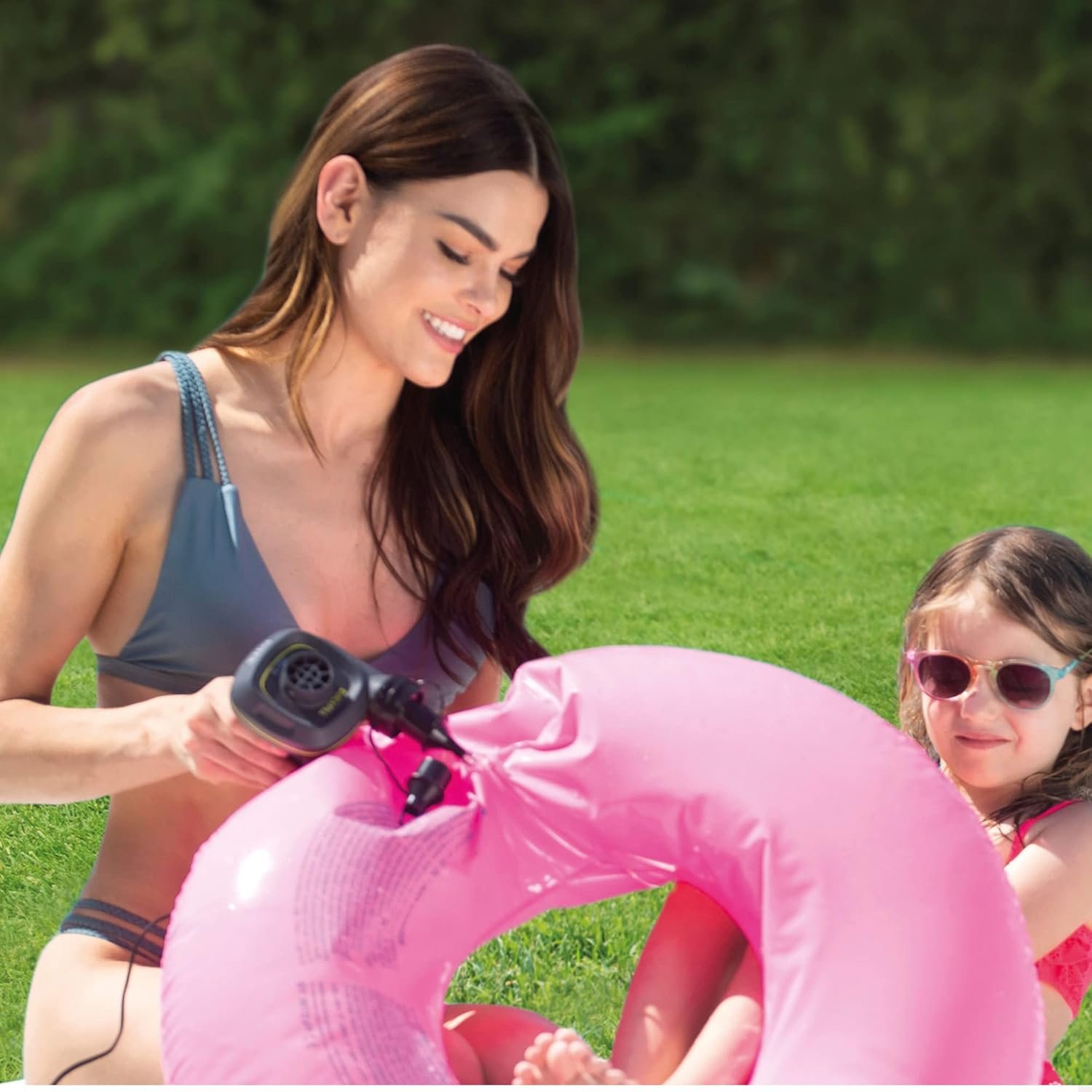 Intex 230V Quick-Fill Elektrische Luftpumpe mit AC/DC Anschluss und 3 Ventiladaptern - Image 2